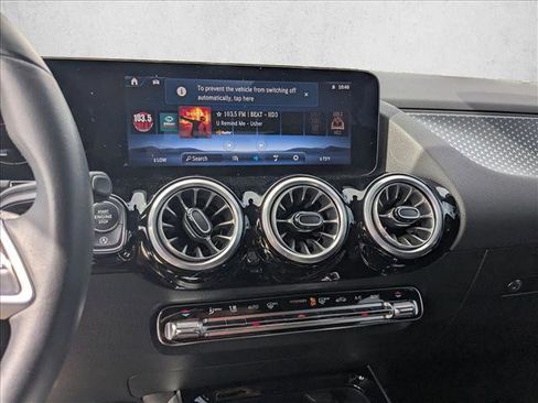 Used 2025 Mercedes-Benz GLA 250 image 13