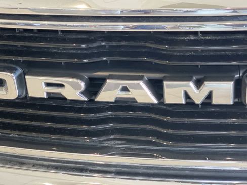 Used 2019 RAM 1500 Big Horn AWD/4WD image 10