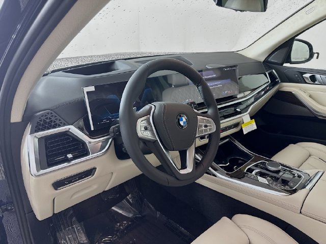 Used 2026 BMW X7 xDrive40i AWD/4WD image 9