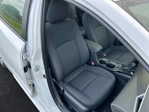 Used 2026 Toyota Corolla LE FWD image 30