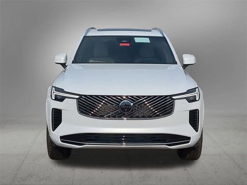 New 2026 Volvo XC90 B6 Plus w/ Protection Package Premier image 9