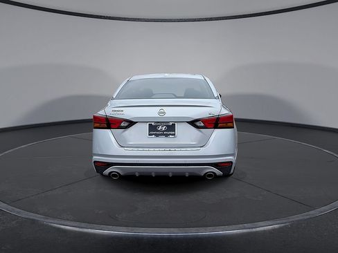 Used 2022 Nissan Altima 2.5 SL FWD image 3