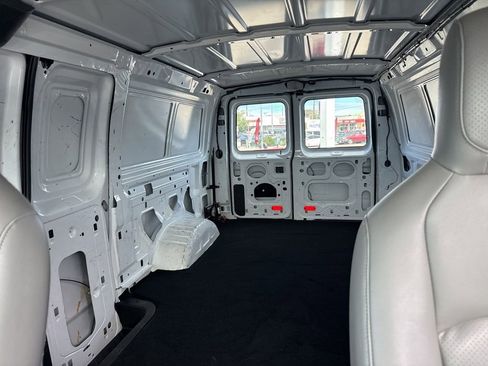 Used 2009 Ford E-250 and Econoline 250 image 13