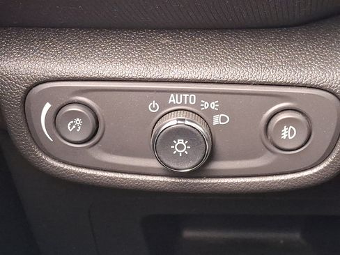 Used 2022 Chevrolet TrailBlazer LT w/ Driver Confidence Package image 23