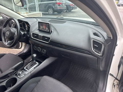 Used 2015 MAZDA MAZDA3 i Touring image 30