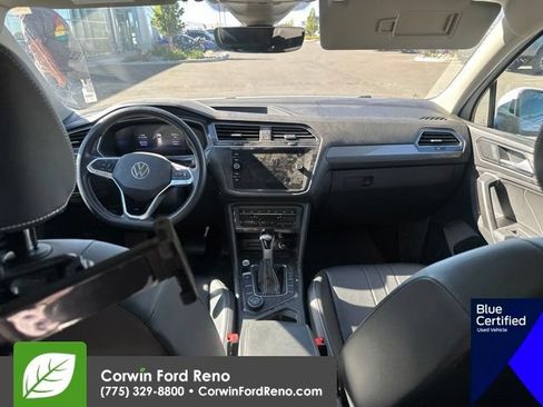 Used 2023 Volkswagen Tiguan SE w/ Panoramic Sunroof Package AWD/4WD image 11
