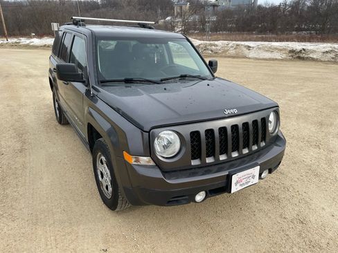 Used 2016 Jeep Patriot Sport w/ Power Value Group image 6