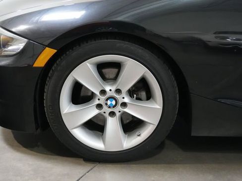 Used 2007 BMW Z4 3.0i image 10