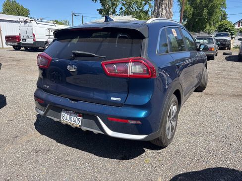 Used 2019 Kia Niro LX FWD image 4