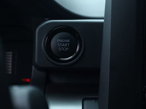 Used 2025 Toyota Tacoma SR5 image 35