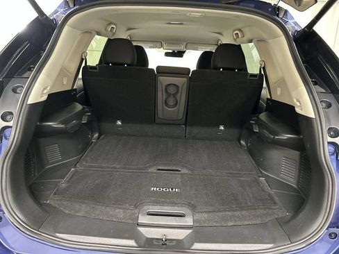 Used 2019 Nissan Rogue SV AWD/4WD image 21