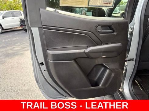 Used 2026 Chevrolet Colorado Trail Boss AWD/4WD image 13