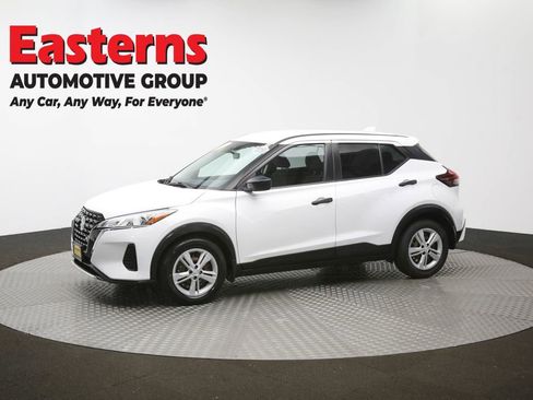 Used 2021 Nissan Kicks S image 54