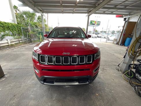 Used 2019 Jeep Compass Limited FWD image 1