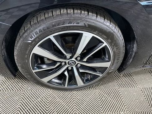 Used 2023 Nissan Maxima SV w/ Floor Mat Group image 10