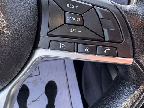 Used 2024 Nissan Versa SV FWD image 25