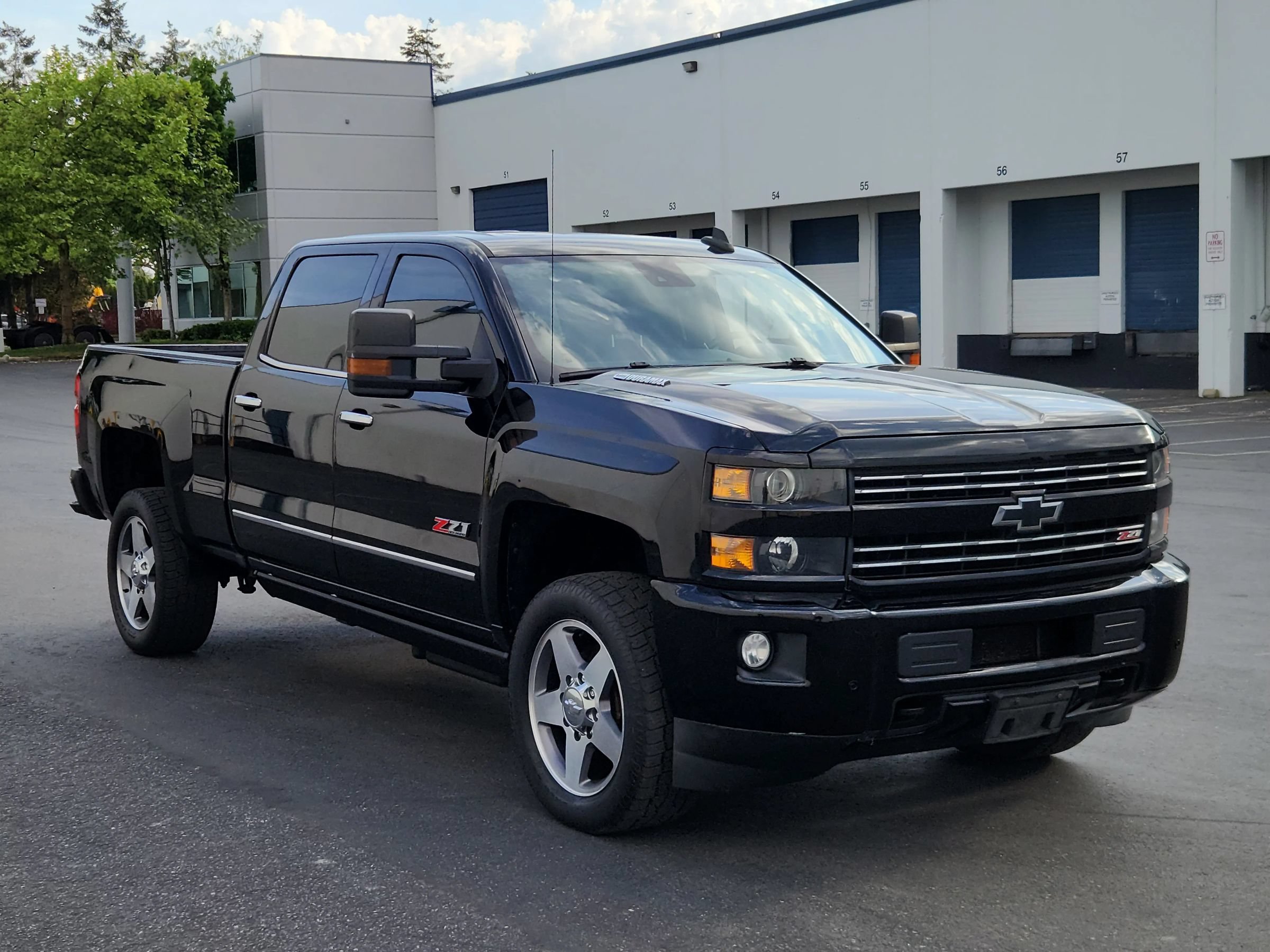 Used 2016 Chevrolet Silverado 2500 LTZ w/ Duramax Plus Package AWD/4WD image 5