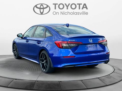 Used 2024 Honda Civic Sport image 3