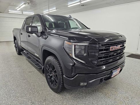 Used 2024 GMC Sierra 1500 Elevation w/ Elevation Premium Package AWD/4WD image 3
