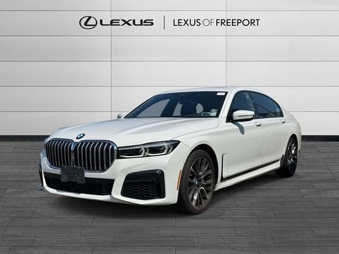 Used 2021 BMW 750i xDrive w/ M Sport Package AWD/4WD image 3
