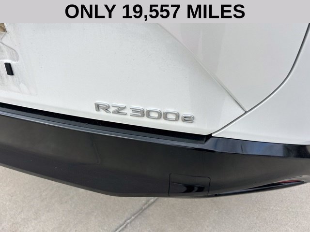 Used 2024 Lexus RZ 300e Premium FWD image 4