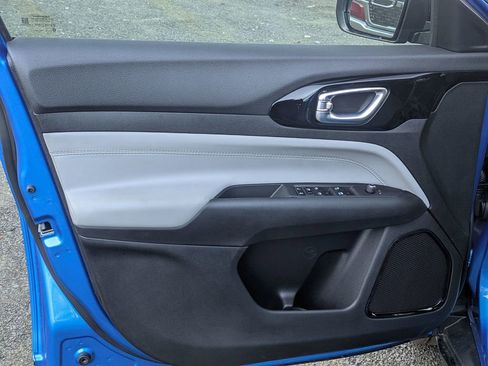 New 2026 Jeep Compass Limited image 10