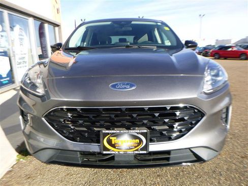 Used 2021 Ford Escape SE w/ SE Sport Appearance Package image 19