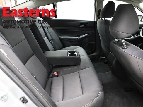 Used 2023 Nissan Altima 2.5 SV FWD image 23