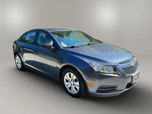 Used 2014 Chevrolet Cruze LS FWD image 7