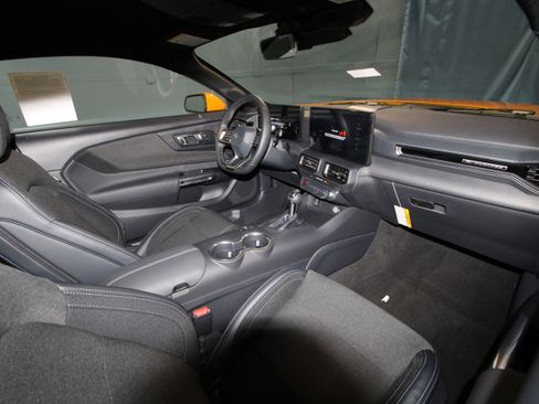 New 2026 Ford Mustang Coupe image 19