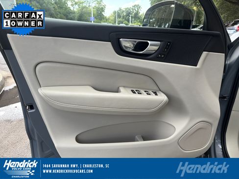 Certified 2024 Volvo XC60 B5 Core AWD/4WD image 1