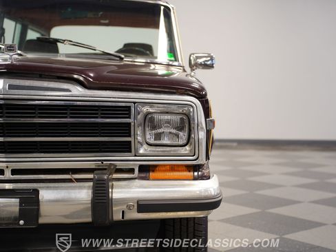 Used 1989 Jeep Grand Wagoneer image 20