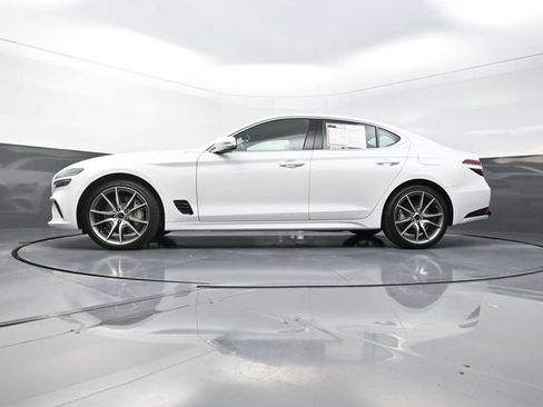 Used 2025 Genesis G70 2.5T RWD image 33