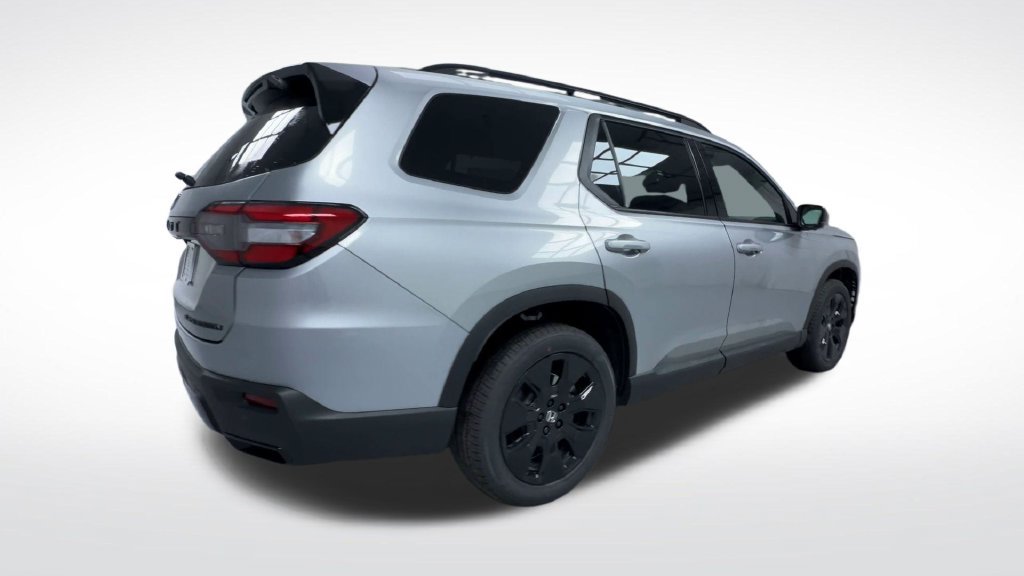 New 2026 Honda Pilot Black Edition image 8