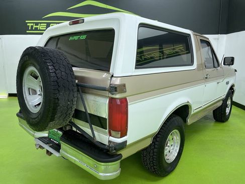Used 1996 Ford Bronco XLT image 10