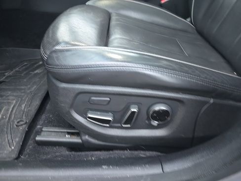 Used 2017 Genesis G80 3.8 w/ Option Group 03 image 22