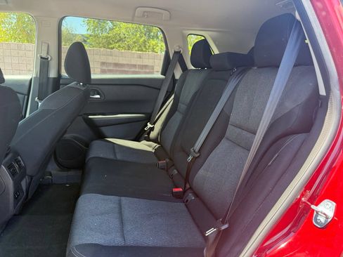 Used 2025 Nissan Rogue SV FWD image 7