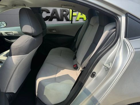 Used 2020 Toyota Corolla LE FWD image 18