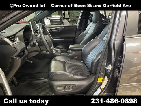 Used 2019 Toyota RAV4 XSE AWD/4WD image 14