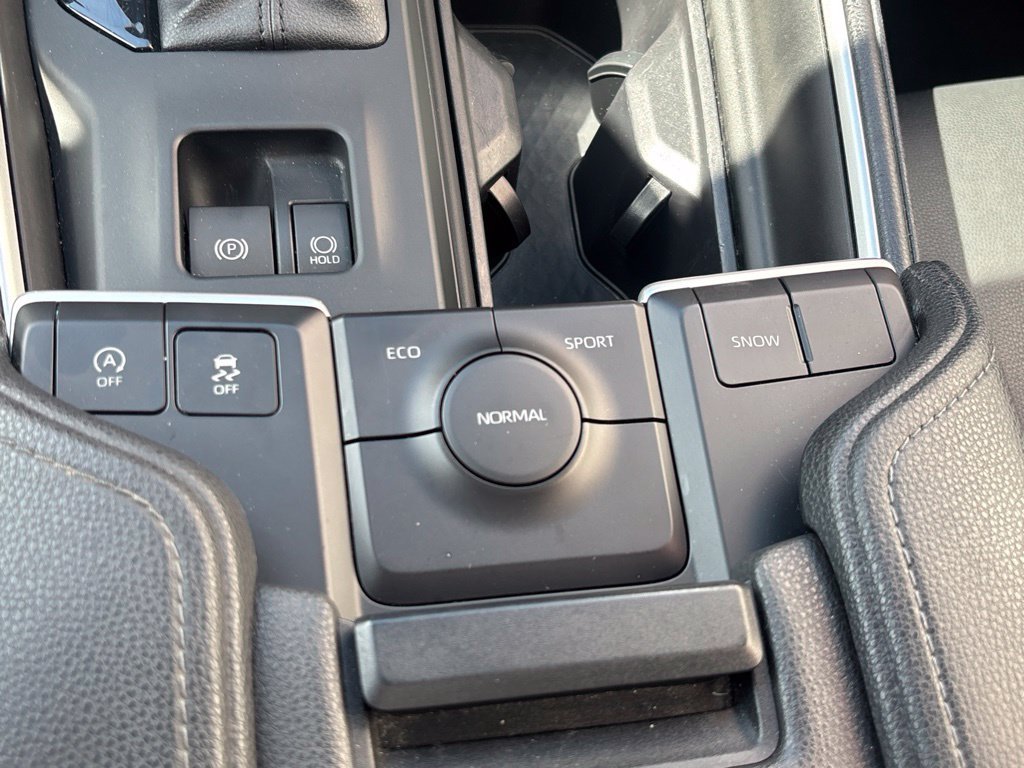Used 2025 Toyota Grand Highlander FWD image 16