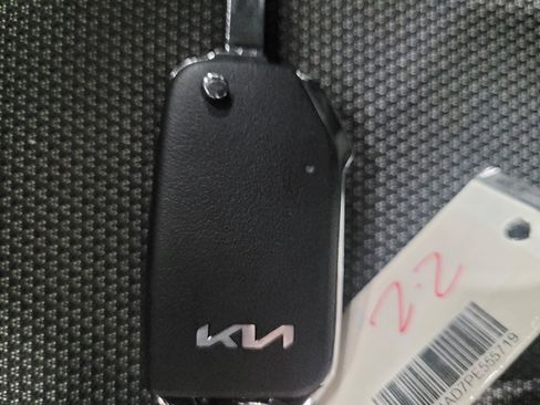 Used 2023 Kia Forte LXS w/ LXS Technology Package FWD image 32