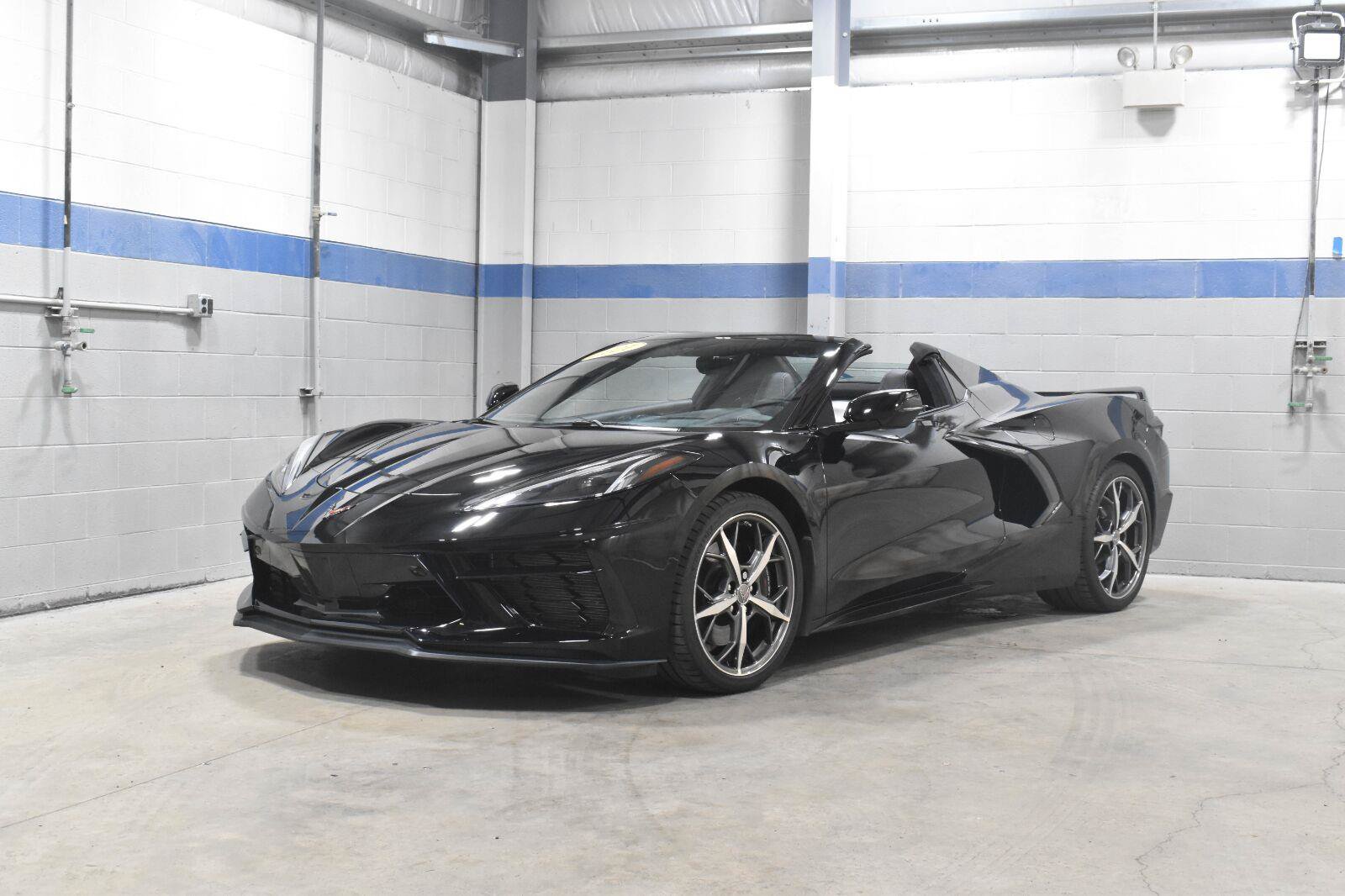 Used 2021 Chevrolet Corvette Stingray Premium Conv w/ Z51 Performance Package RWD image 27