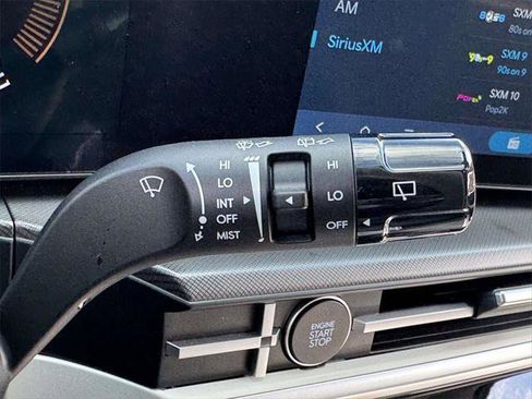 Used 2025 Hyundai Santa Fe SEL image 23