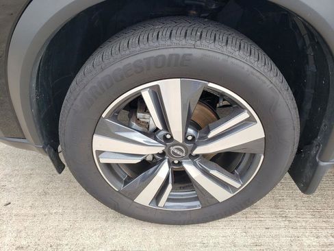 Certified 2024 Nissan Rogue SL image 42