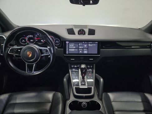 Used 2020 Porsche Cayenne AWD/4WD image 15
