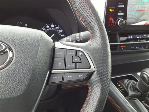 Certified 2021 Toyota Sienna XSE image 25