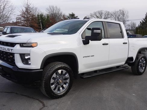 Used 2022 Chevrolet Silverado 2500 Custom w/ Custom Value Package image 1