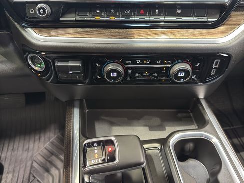 Used 2025 Chevrolet Silverado 1500 RST w/ Protection Package AWD/4WD image 31