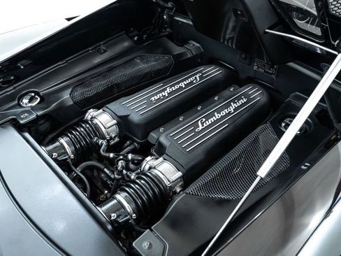 Used 2014 Lamborghini Gallardo LP 560-4 image 36