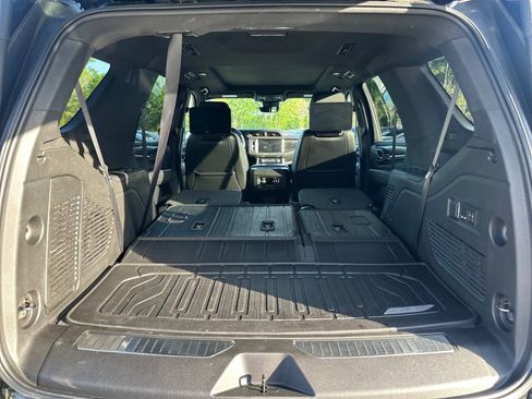 Used 2024 GMC Yukon Denali w/ Denali Reserve Package AWD/4WD image 6